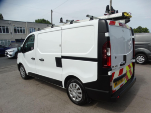 2021 Renault Trafic 2.0 Dci Energy 30 Business Swb Standard Roof Euro 6 (s/s) 5dr in White — image 6