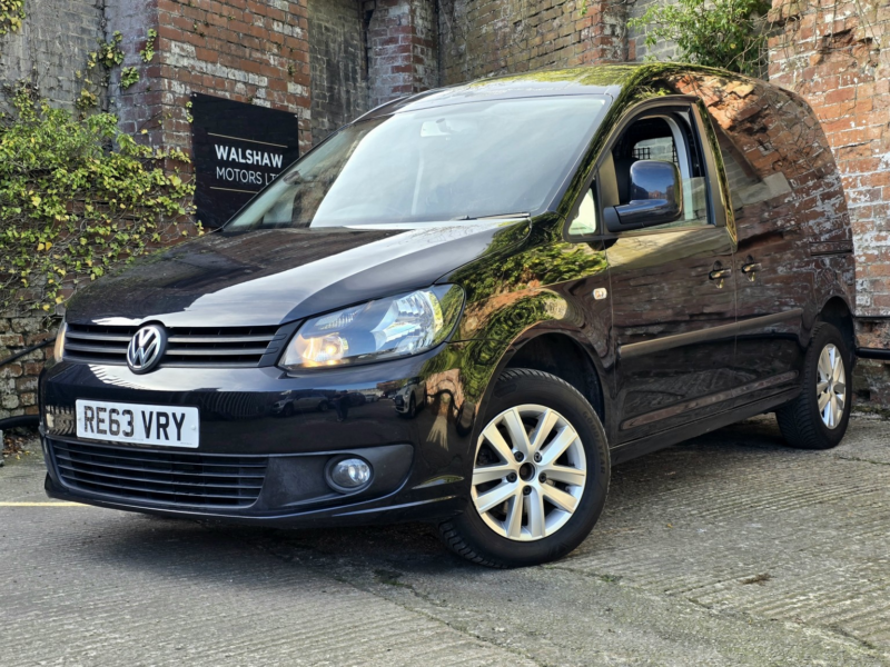 2013 Volkswagen Caddy 1.6 Tdi C20 Highline in Black — image 1