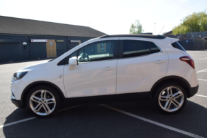 2018 Vauxhall Mokka X 1.4i Turbo Ecotec Elite Nav Euro 6 (s/s) 5dr in White — image 5
