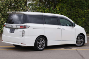2013 Nissan Elgrand 3.5 V6 Highway Star Urban Selection V 5dr 7 Seats in White — image 4