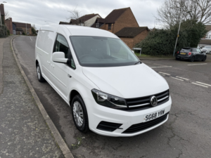 2018 Volkswagen Caddy Maxi 2.0 Tdi C20 Startline Automatic in White — image 3