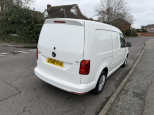 2018 Volkswagen Caddy Maxi 2.0 Tdi C20 Startline Automatic in White — image 6