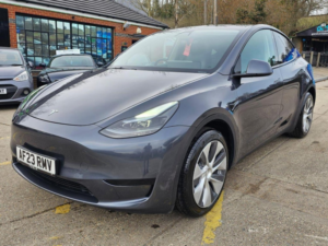 2023 Tesla Model Y Auto Rwd 5dr in Grey — image 4