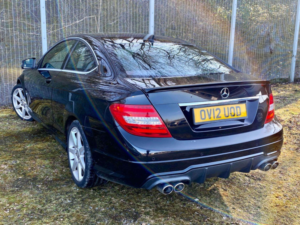 2012 Mercedes-Benz C Class 2.1 C220 Cdi Blueefficiency Amg Sport in Black — image 4