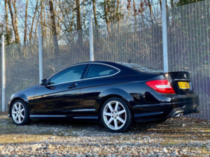 2012 Mercedes-Benz C Class 2.1 C220 Cdi Blueefficiency Amg Sport in Black — image 5