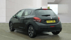 2017 Peugeot 208 1.2 Puretech Allure Premium Euro 6 5dr in Black — image 3