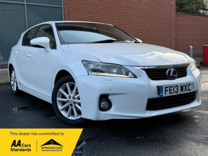 2013 Lexus Ct 1.8 200h Premier CVT Euro 5 (s/s) 5dr in White — image 1