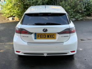 2013 Lexus Ct 1.8 200h Premier CVT Euro 5 (s/s) 5dr in White — image 3