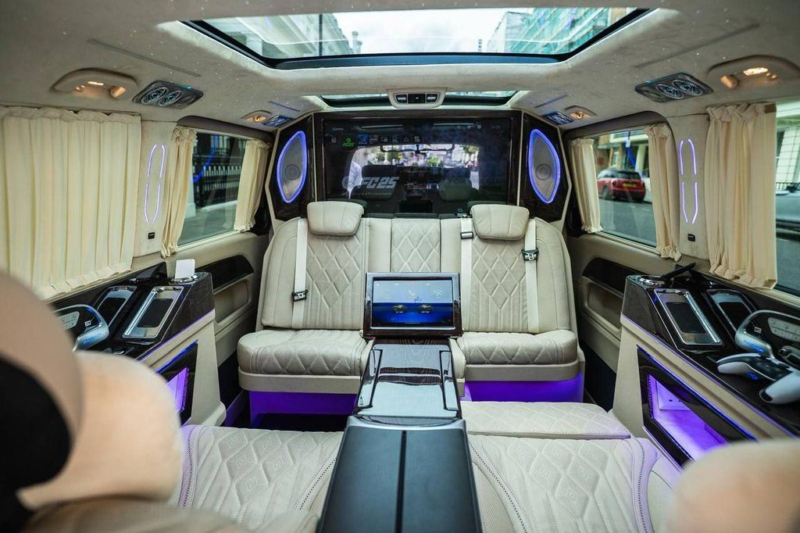 2022 Mercedes-Benz V-Class 2.0 V220d Sport MPV 5dr Diesel G-Tronic+ Euro 6 (s/s) Lwb (163 Ps) in Black — image 1