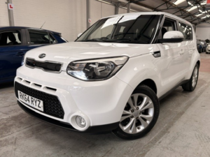2014 Kia Soul 1.6 Crdi Connect Plus in White — image 2