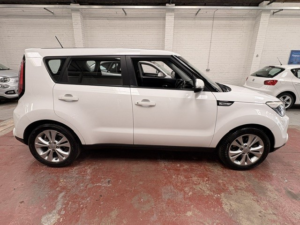 2014 Kia Soul 1.6 Crdi Connect Plus in White — image 6