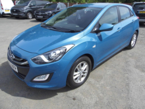 2012 Hyundai I30 1.6 Crdi Active Auto Euro 5 5dr in Blue — image 3
