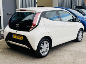 2015 Toyota Aygo 1.0 Vvt-I X-Pression in White — image 3