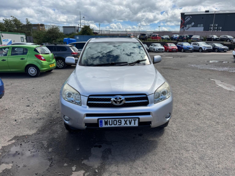 2009 Toyota Rav4 2.2 D-4d Xt-R 4WD 5dr in Silver — image 1