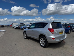 2009 Toyota Rav4 2.2 D-4d Xt-R 4WD 5dr in Silver — image 4