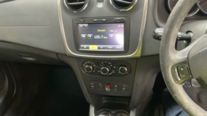 2015 Dacia Sandero Stepway 1.5 Stepway Laureate Dci 90 in White — image 3