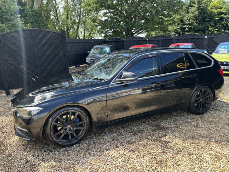 2016 BMW 3 Series 2.0 320d Luxury Touring in Black — image 1