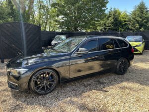 2016 BMW 3 Series 2.0 320d Luxury Touring in Black — image 4