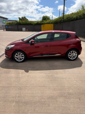 2016 Renault Clio 0.9 Tce Dynamique Nav Hatchback 5dr Petrol Manual Euro 6 (s/s) (90 Ps) in Red — image 3