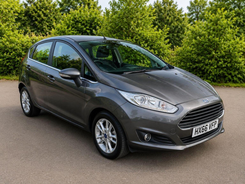 2016 Ford Fiesta 1.0t Ecoboost Zetec Euro 6 (s/s) 5dr in Grey — image 1