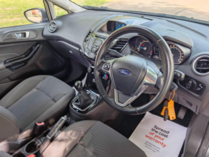 2016 Ford Fiesta 1.0t Ecoboost Zetec Euro 6 (s/s) 5dr in Grey — image 2