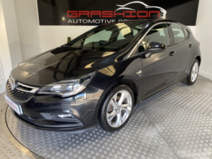 2017 Vauxhall Astra 1.4 I Turbo Sri Nav in Black — image 3