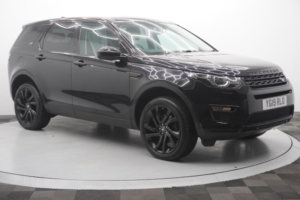 2019 Land Rover Discovery Sport 2.0 Td4 Hse Auto 4WD Euro 6 (s/s) 5dr in Black — image 4