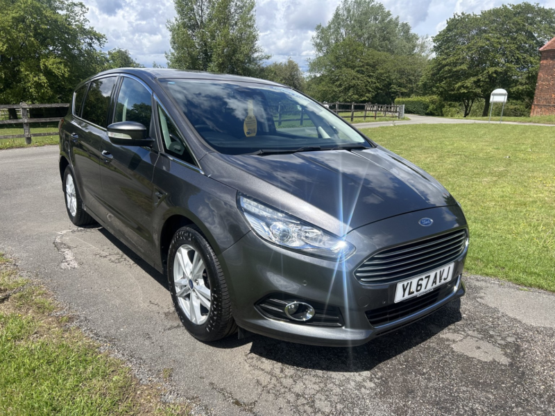 2018 Ford S-Max 2.0 Tdci Titanium in Grey — image 1