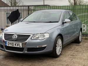 2010 Volkswagen Passat 2.0 Tdi Bluemotion Tech Highline in Grey — image 3