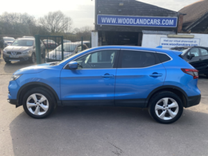 2018 Nissan Qashqai 1.5 Dci Acenta * Full Service History * Privacy Glass * Sat Nav * Reverse Camera * in Blue — image 5