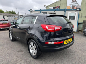 2012 Kia Sportage 1.7 Crdi Ecodynamics 2 2WD Euro 5 (s/s) 5dr in Black — image 4