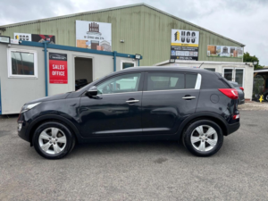 2012 Kia Sportage 1.7 Crdi Ecodynamics 2 2WD Euro 5 (s/s) 5dr in Black — image 6