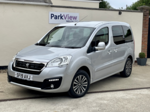 2019 Peugeot Partner Tepee 1.6 Bluehdie Active Automatic Horizon – Allied Mobility Conversion Wheelchair Adapted 2019 in Silver — image 3