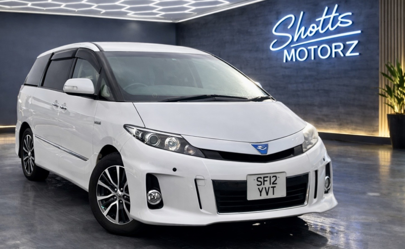 2025 Toyota Estima 2.4l Petrol Hybrid Xr50 AWD Eur5 in White — image 1