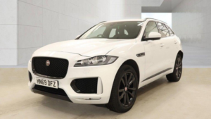 2019 Jaguar F-Pace 2.0 D180 Chequered Flag Auto AWD Euro 6 (s/s) 5dr in White — image 2