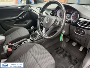 2016 Vauxhall Astra 1.4 Astra Sri 5dr in Black — image 4
