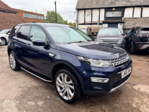 2016 Land Rover Discovery Sport Td4 Hse Luxury in Blue — image 5