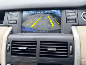 2016 Land Rover Discovery Sport Td4 Hse Luxury in Blue — image 6