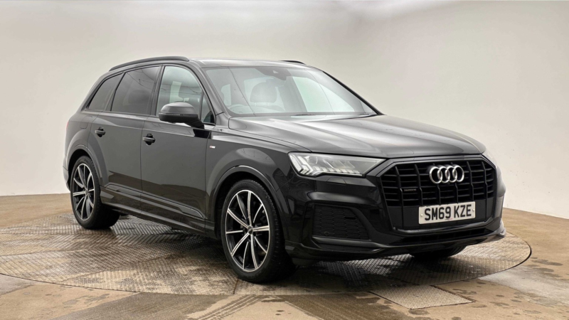 2020 Audi Q7 3.0 Tdi V6 50 Black Edition in Black — image 1