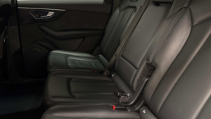 2020 Audi Q7 3.0 Tdi V6 50 Black Edition in Black — image 4