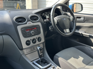 2011 Ford Focus 2.0 Tdci Dpf Zetec in Blue — image 3