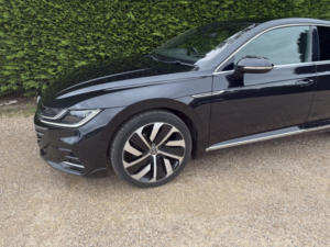 2022 Volkswagen Arteon 2.0 Tdi R-Line in Black — image 3