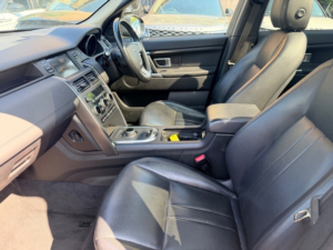 2019 Land Rover Discovery Sport Td4 Landmark in Black — image 3