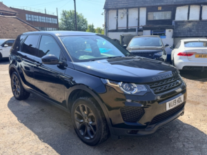 2019 Land Rover Discovery Sport Td4 Landmark in Black — image 4