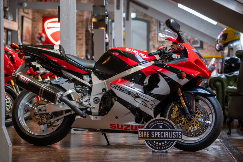 2002 Suzuki Gsx-R1000 *k1 Stunning Low Mileage Example!* in Multicolour — image 1