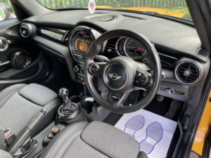 2015 MINI Hatch 1.5 5-Door Hatch Cooper in Orange — image 5