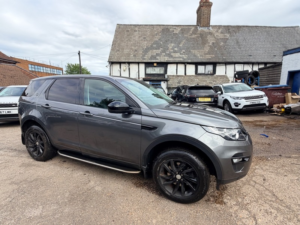 2017 Land Rover Discovery Sport Td4 Se Tech in Grey — image 6