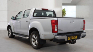 2015 Isuzu D-Max 2.5 Td Yukon 4x4 4dr in Silver — image 3