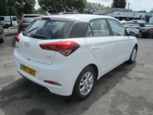 2017 Hyundai I20 1.2 I20 Se 1.2 84ps My16 in White — image 3