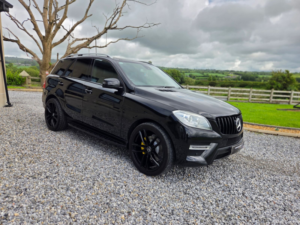 2013 Mercedes-Benz M Class 2.1 Ml250 Bluetec Amg Sport SUV 5dr Diesel G-Tronic 4WD Euro 6 (s/s) (204 Ps) in Black — image 5